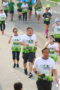 BIB: 752
                            <button type="button" onclick="openModal(3553711)" class="btn btn-primary btn-sm float-right btn-popup" data-toggle="modal" data-target=".modal-high-quality">
                        <i class="fas fa-shopping-cart"></i> Add to Cart
                    </button>
                                            <button type="button" onclick="isThisMe(3553711, true)" class="btn btn-success btn-sm float-right btn-popup btn-isme hidden" data-toggle="tooltip" data-placement="bottom" title="นี่คือรูปของคุณใช่ไหม คลิกที่นี่เพื่อเอาเข้าอัลบั้ม">
                        <i class="fas fa-plus"></i> Add to album
                    </button>
                    <button type="button" onclick="isThisMe(3553711, false)" class="btn btn-warning btn-sm float-right btn-popup btn-isnotme hidden">
                        <i class="fas fa-ban"></i> Remove from album
                    </button>